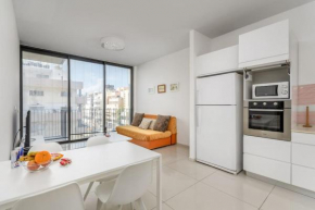 Sunny 1BR in New Building Parking by Hilton Beach